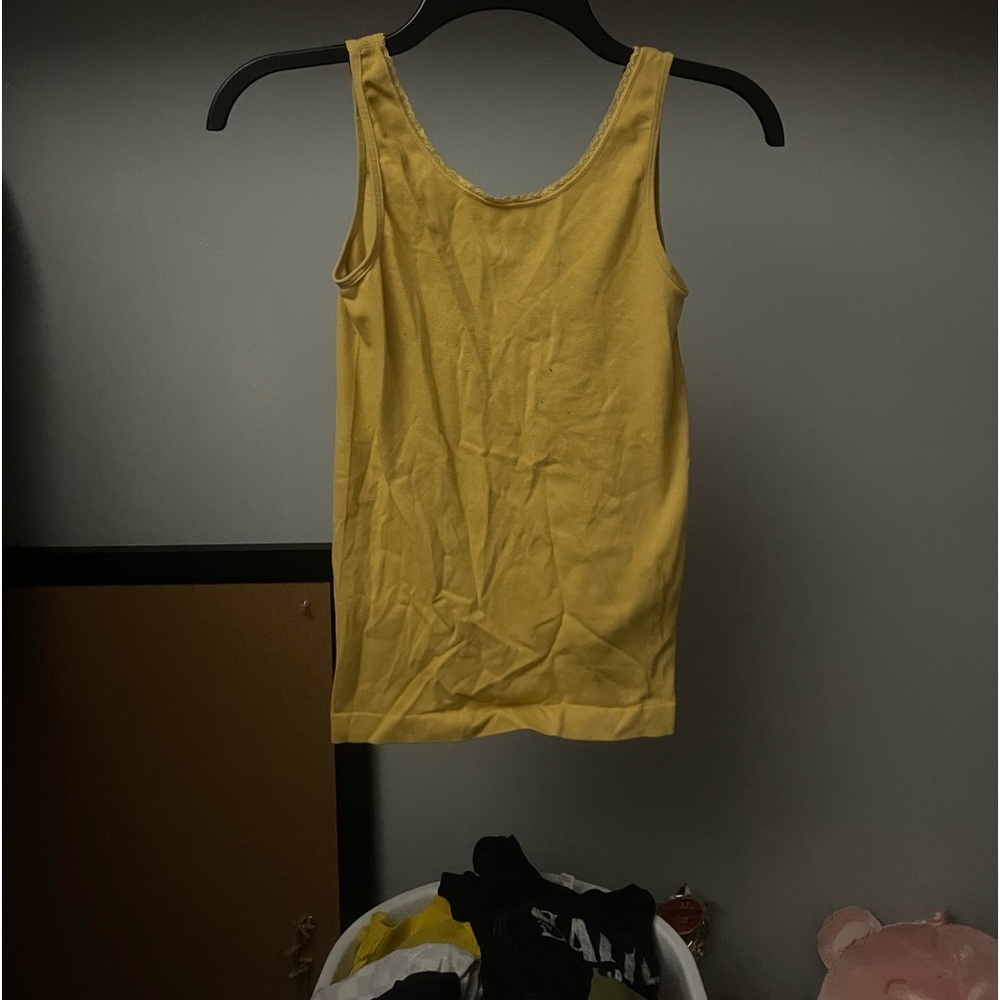 tank top - Picture 2 of 3